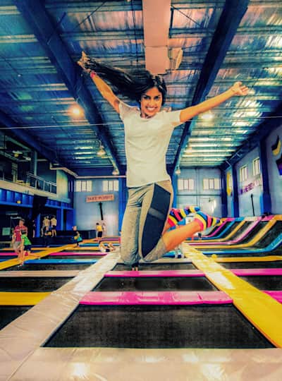 The Benefits of Trampolining at Indoor Parks for Physical and Mental Health